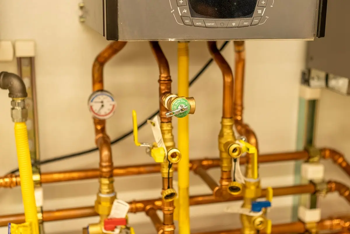 Licensed technician providing Sewer Cleanout for a homeowner in Elk Ridge